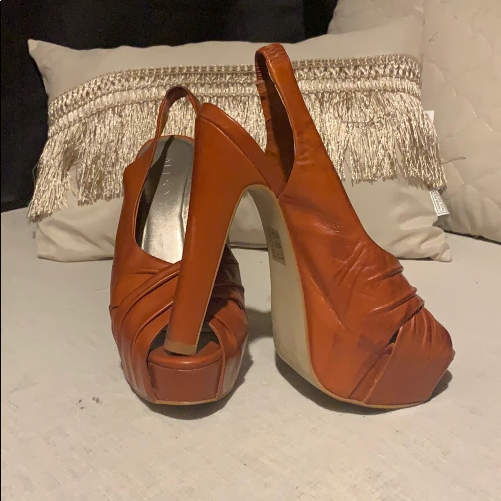 ALDO - Picture 3 of 4